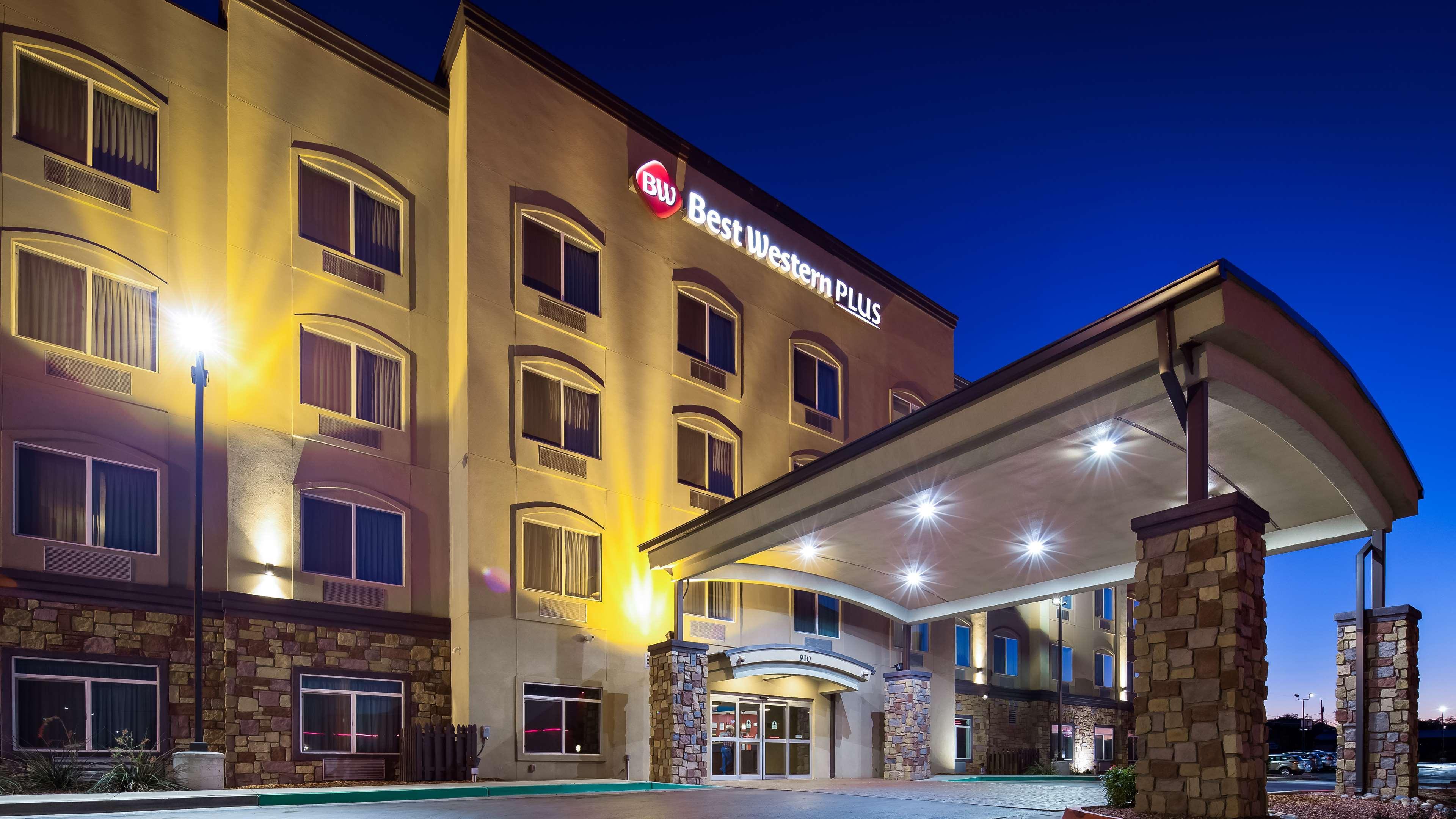Best Western Plus Gallup Inn & Suites מראה חיצוני תמונה