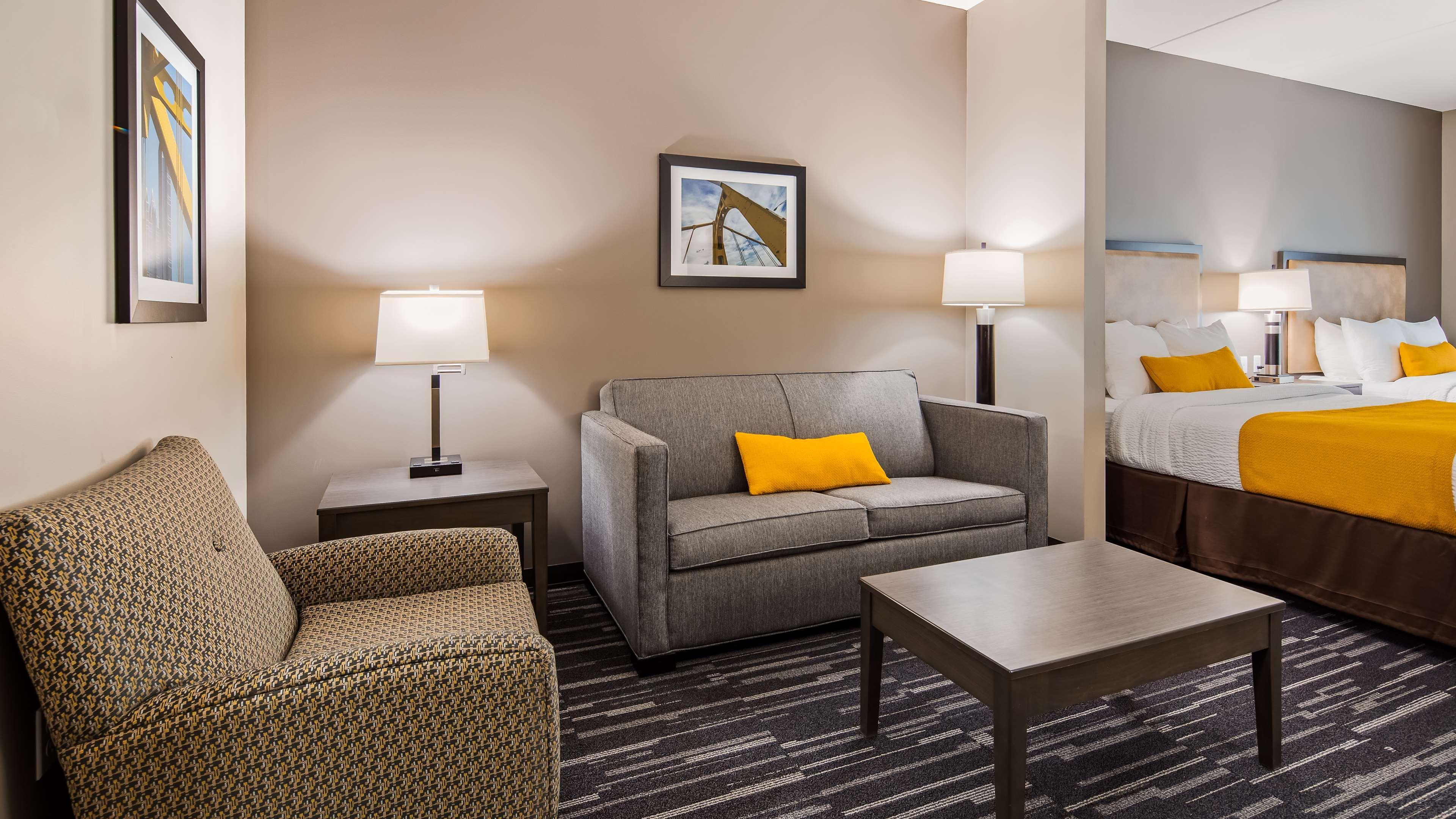 Best Western Plus Gallup Inn & Suites מראה חיצוני תמונה