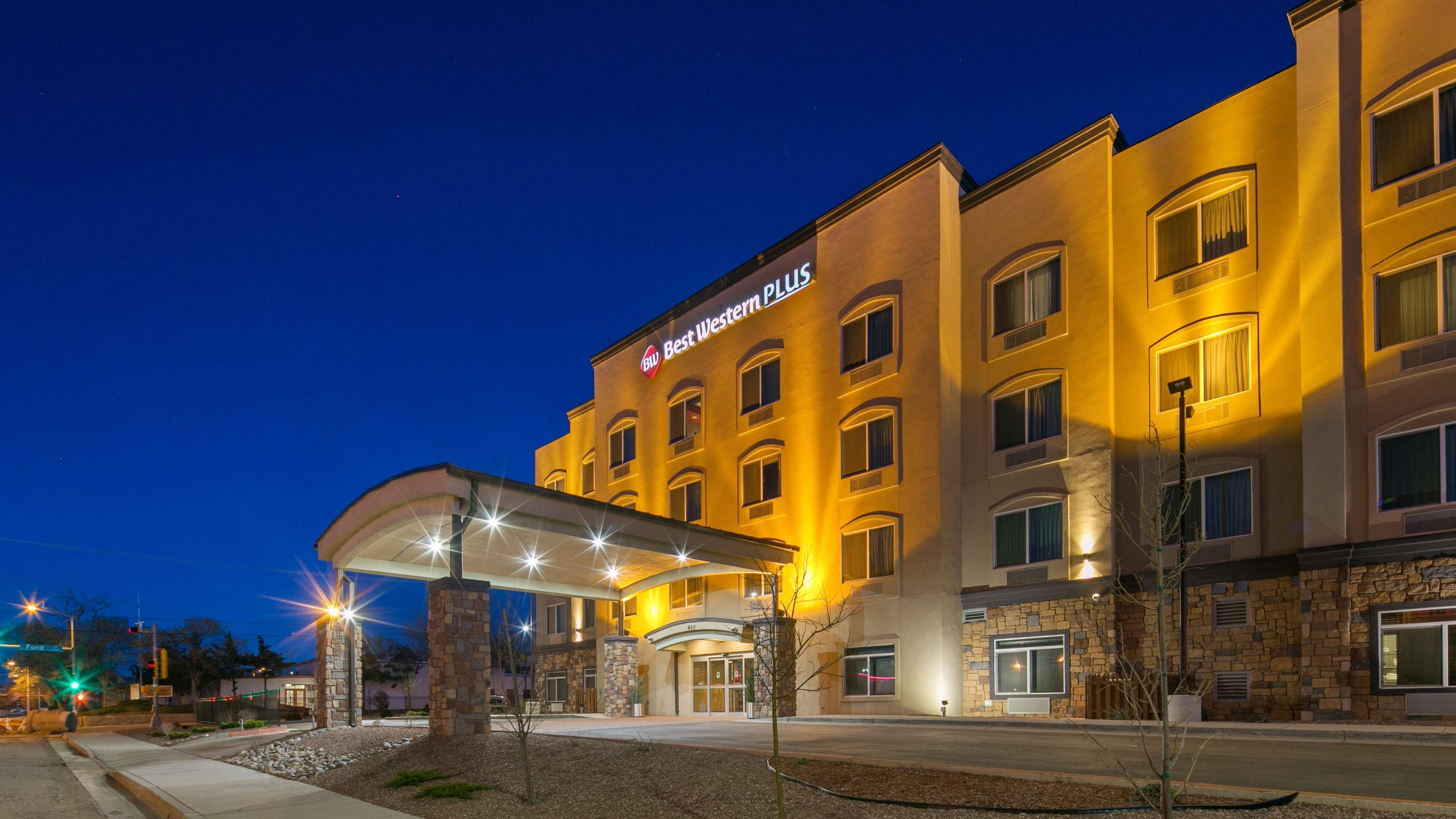 Best Western Plus Gallup Inn & Suites מראה חיצוני תמונה